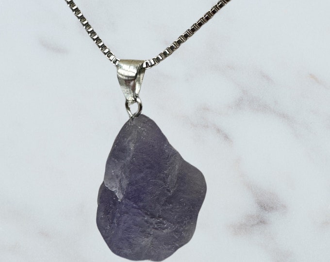 Irregular Raw Stone Pendant Necklace
