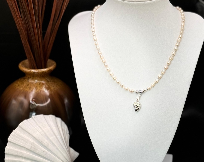 Seashell Elegance Pearl Necklace