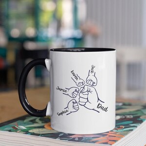 Personalisierte Papa Kaffeetasse, Papa Tasse mit Kindernamen, Vatertagsgeschenk von Kindern, Papa und Kinderhände Tasse, Papa Geschenk von Kindern, Papa Kaffeetasse