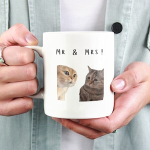 Taza personalizada con meme de dos gatos: regalo divertido para parejas