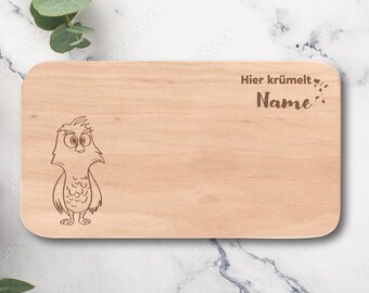 Personalized breakfast board for children, cute hen cartoon character & "Here crumbs" print, perfect gift for school enrollment, birthday