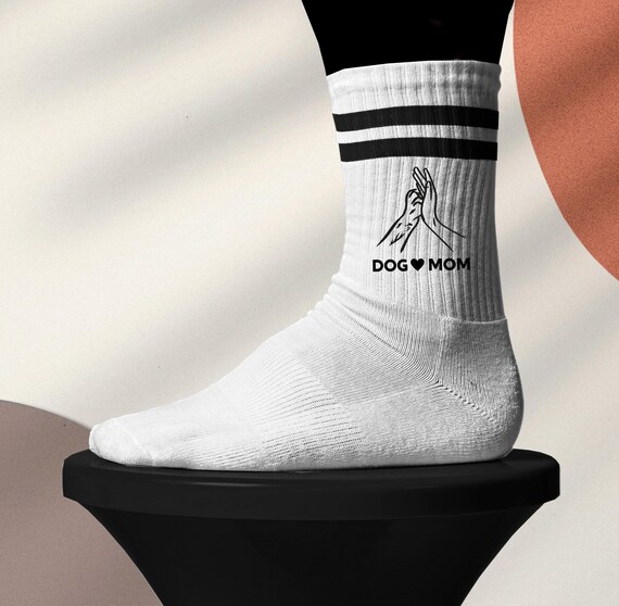 Dog Mom Socken Damen • Hunde Liebhaber Socken • Weiße Tennissocken mit Motiv • Retro Tennis Socken • Bedruckte Socken mit Spruch