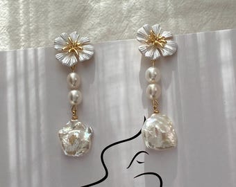 White Flowers Earrings, Petal-shaped Pearl Drop Earrings, Pearl Dangle Earrings, Bridal Earrings, Wedding Earrings, Statement Earrings