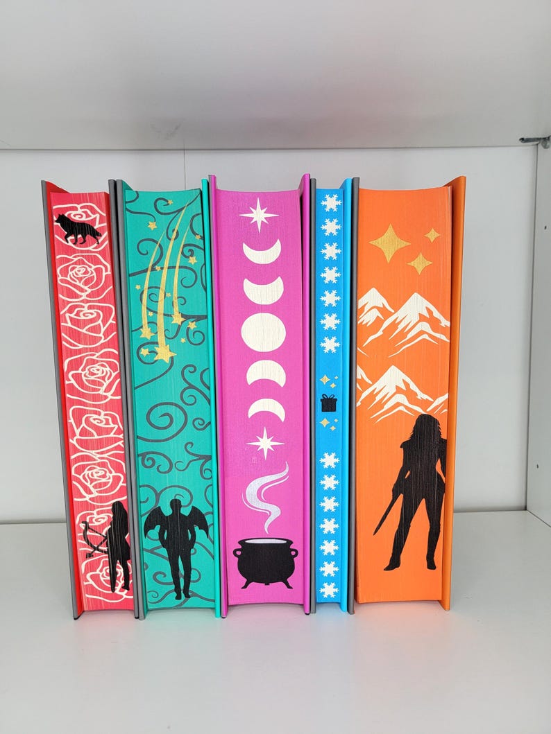 A Court of Thorns & Roses Sprayed Edge Book Set, Stenciled Edges ...