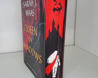Libro Reina de las Sombras con bordes pintados, bordes con plantilla, pintura en el canto, libros de edición especial, decoración literaria, bordes pintados a medida.