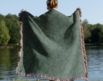 William Morris Floral Woven Blanket: Vintage Botanical Throw