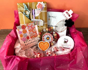 USED Romance Blind Date With a Book Gift Box -Self Care and Pampering Goods