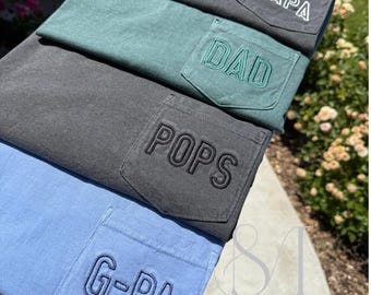 T-shirt couleur confort personnalisé avec poche : nom brodé