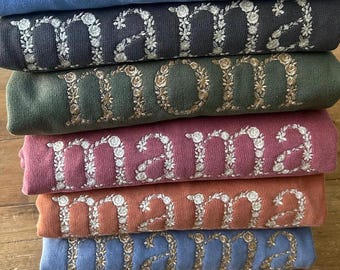 Sweat-shirt brodé pour maman : motif floral, vêtements pour maman personnalisés
