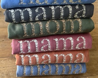 Embroidered Mama Sweatshirt with kids name, Floral Design Comfort Colors, Cozy Mom Apparel, Perfect Mother's Day Gift grandma auntie wifey