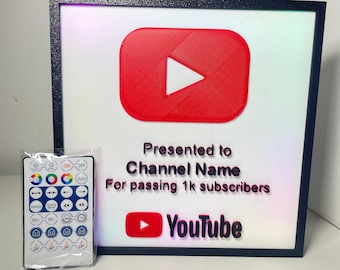 Plaque LED personnalisée pour les jalons d'un abonné YouTube - Célébration personnalisée