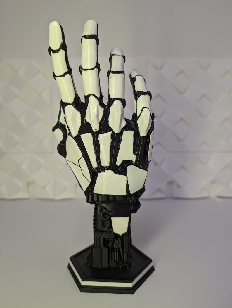 Futuristic Robot Hand Console Controller Holder Sci-Fi Gaming Setup Companion image 5