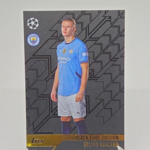 Erling Haaland « Black Edge Edition », nouveau Topps Match Attax 2024/2025. Carte de football. Carte à collectionner. Expédition combinée. Lisez les informations.