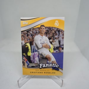 Cristiano Ronaldo « Fanatic Fans » en tête de la série de supporters du Real Madrid 2024/2025. Real Madrid. Carte de football. Carte à collectionner. Expédition combinée. Lisez les informations.
