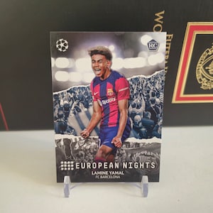Lamine Yamal RC « European Nights » en tête des compétitions des clubs de l&#39;UEFA 2024. Barcelone. Carte de football. Carte à collectionner. Expédition combinée. Lisez les informations.