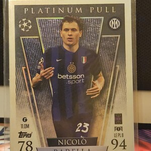 Nicolo Barella « Platinum Pull Edition », nouveau Topps Match Attax 2024/2025. Carte de football. Carte à collectionner. Expédition combinée. Lisez les informations.