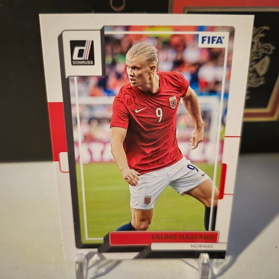 Erling Haaland Panini Donruss 2022/23. Soccer Card. Trading Card