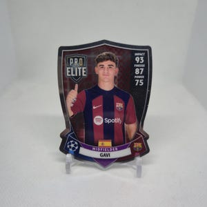 Gavi « Chrome Pro Elite Shield » Match Attax 22/23. Barcelone. Carte de football. Carte à collectionner. Expédition combinée. Lisez les informations.