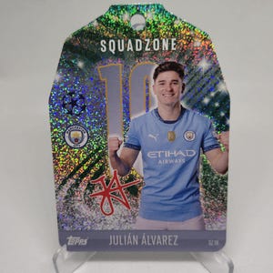 Julian Alvarez « Squadzone », nouveau match Topps Attax 2024/2025. Carte de football. Carte à collectionner. Expédition combinée. Lisez les informations.