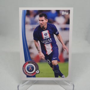 Lionel Messi Topps Paris Saint-Germain 2022. Soccer card. Trading card. Combined shipping. Read info.