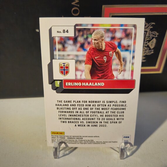 Erling Haaland Panini Donruss 2022/23. Soccer Card. Trading Card