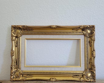 Vintage Hollywood Regency Gold Gilded Wood Picture Frame - 6x12 inch