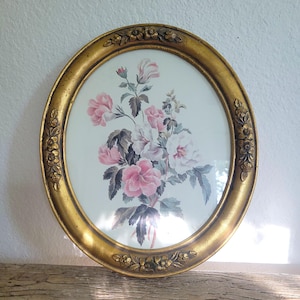 Vintage floral print framed in oval gold ornate picture frame - Vintage Hollywood regency wall art