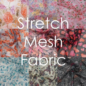 Könnte beinhalten: Eine Sammlung von Stretch-Mesh-Stoffmustern mit floralen und gemusterten Designs. Die Stoffe weisen verschiedene Farben auf, darunter Rosa, Orange, Blau und Grün, mit dem Text "Stretch Mesh Fabric" in Weiß.