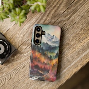 Custodia per iPhone con motivo a foresta di montagna colorata, custodia per telefono all'aperto, regalo per gli amanti della natura, regalo per escursioni in campeggio, paesaggio di montagna