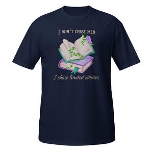 本好きシャツ • おもしろい本好きTシャツ • 紫のバラの読書家ギフト • 限定版チェイスブックTシャツ
