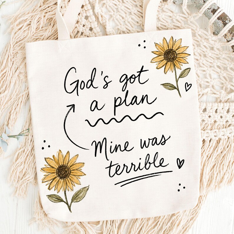Dios tiene un plan PNG, diseño de camiseta de humor cristiano, camiseta de girasol con temática de fe, PNG de versículo bíblico divertido, diseño de sublimación para chica de iglesia imagen 13
