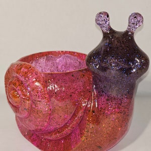 Resin Snail Planter, Trinkets, and Jewelry holder.