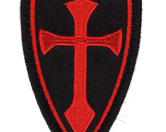 Parche de 3,5 pulgadas con escudo cruzado de las Cruzadas (bordado con gancho) (rojo/negro)