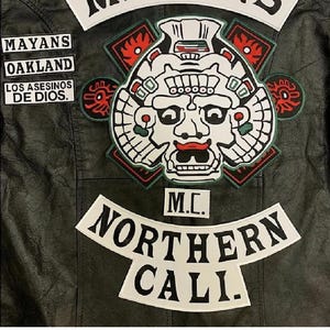 SOA Mayans Northern Cali MC Biker Jacket Vest Toppa posteriore [7 pezzi testo nero]