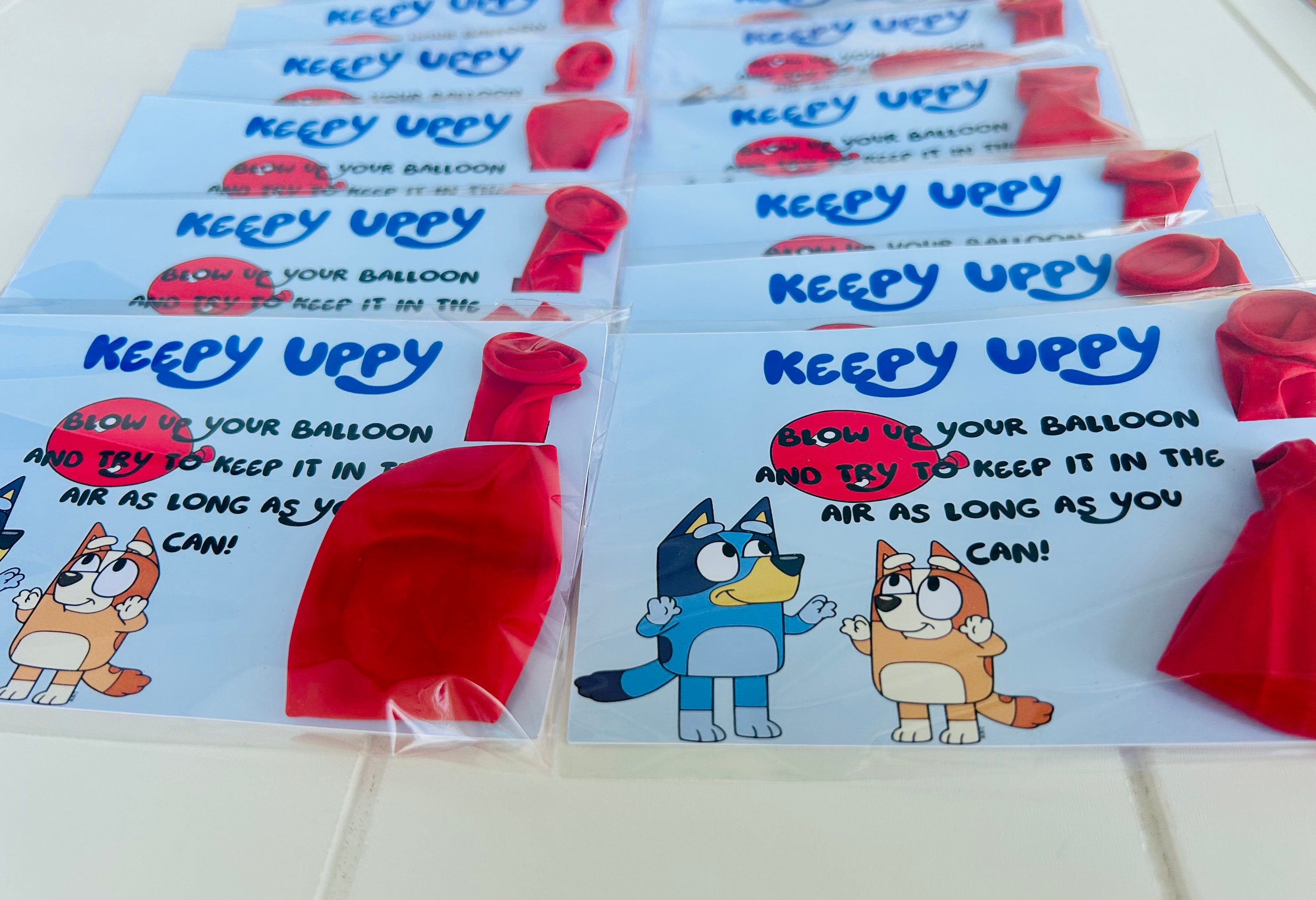 12 Bluey Keepy Uppy Cards + Balloons