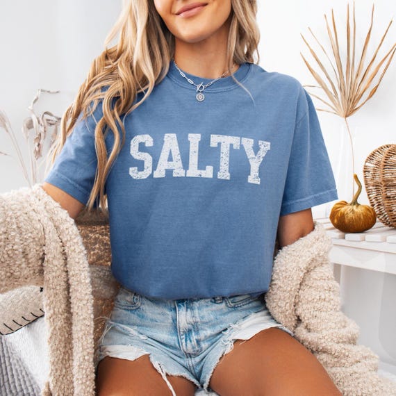 Comfort Colors® Salty Shirt Beach T-Shirt Summer Shirt for Women Trendy Oversized Graphic Tee Vacation Shirt Ocean Lover Gift Beach Bum Tee