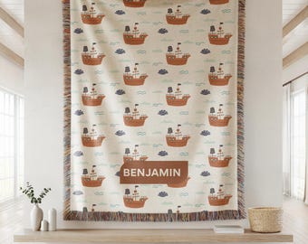 Personalisierte Piratenschiff-Babydecke, nautische Abenteuerdecke für Jungen, Ozean-Themen-Kinderzimmer, gemütliches Babygeschenk
