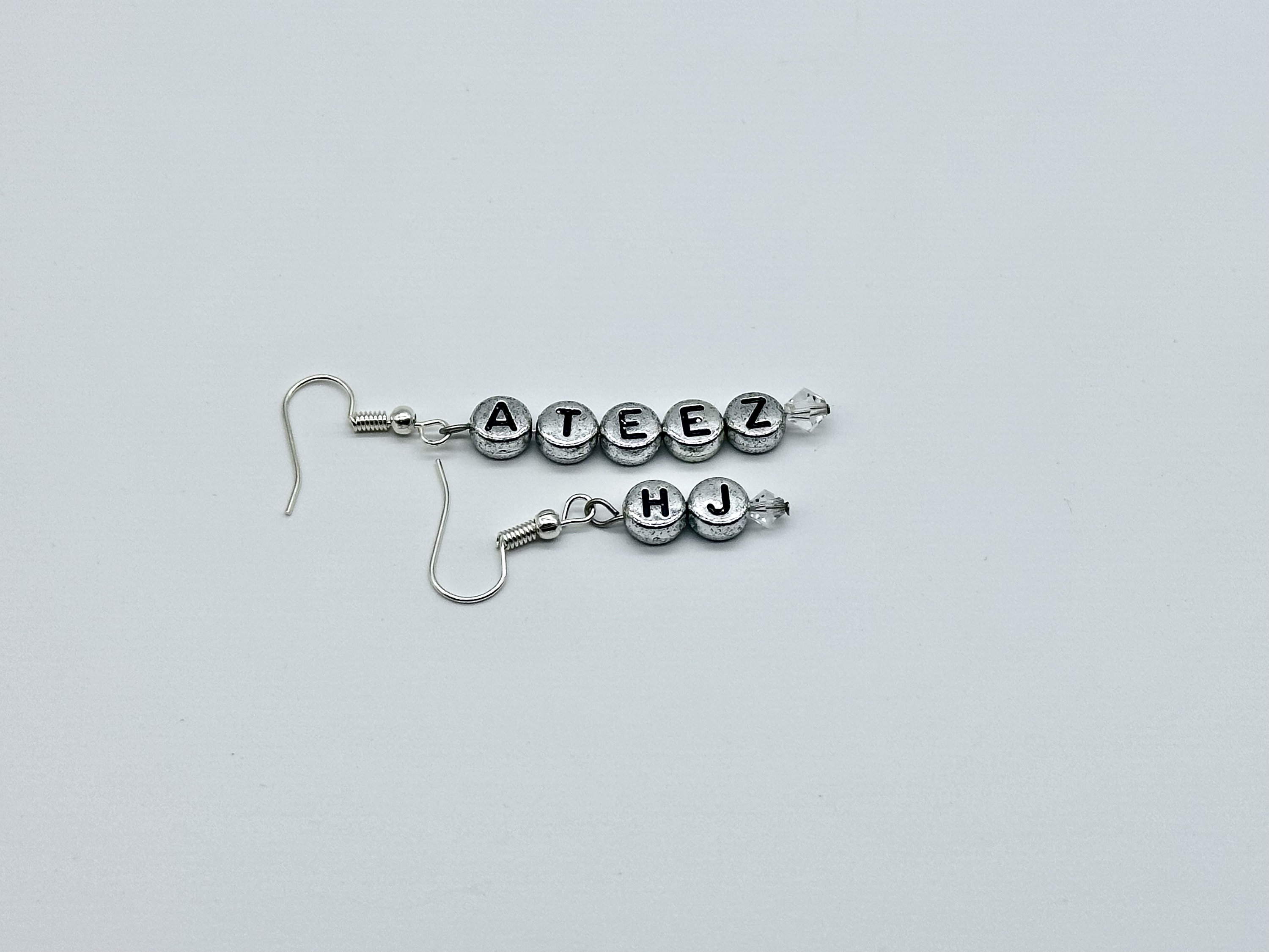 K-POP/アジア ATEEZ - ATEEZ HBD MD WITH ATINY EARRINGS+CASE OUR STORY] HBD EARRINGS + CASE - HONG JOONG - KQ SHOP