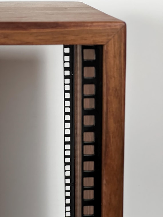 Square-hole rack rails, sold in pairs (upgrade for rack cabinet order)