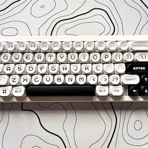 Minimalist White Custom Modded Mechanical Keyboard (GMK67)