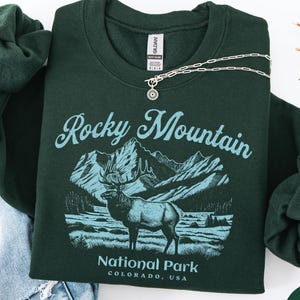 Vintage Rocky Mountain National Park Sweatshirt, Oversized Retro National Park Graphic Shirt, Colorado Hiker Outdoors Nature Sweatshirt