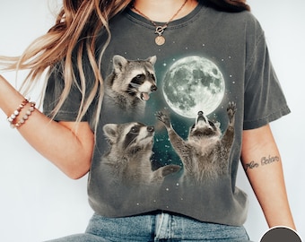 Racoons howling at the Moon Shirt, Racoon Meme Tshirt, Funny Shirt, Vintage Tee, Retro Shirt, Unisex Shirt, 3 Raccoons, Comfort Colors Shirt