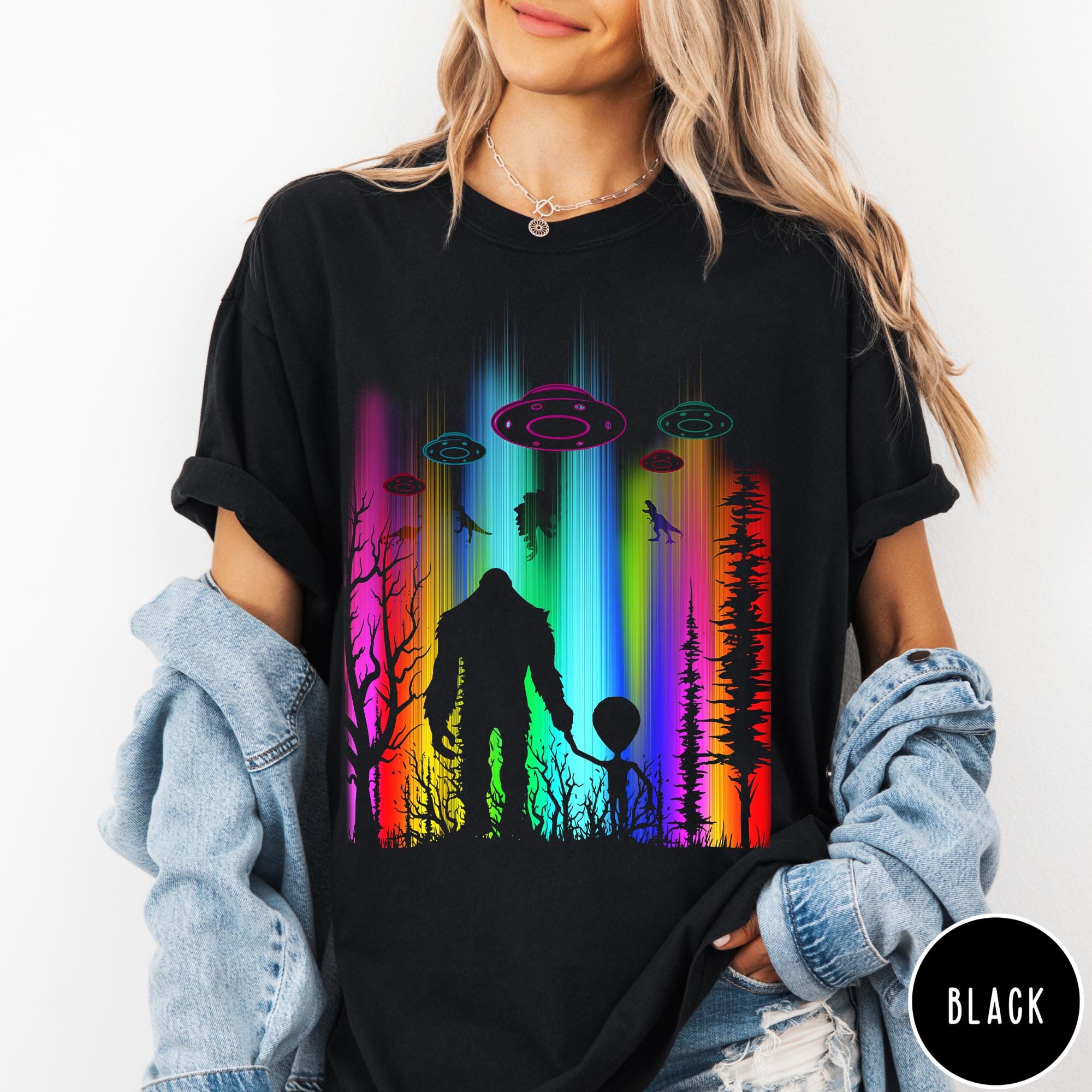 Bigfoot and Alien Shirt, Funny Vintage Retro Graphic UFO Cow Tshirt ...