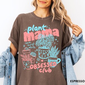 Puede incluir: Un juego de tres tazas de cer&aacute;mica con un acabado mate moteado. Las tazas son de color crema, gris claro y gris oscuro. Cada taza tiene un dise&ntilde;o simple y minimalista.