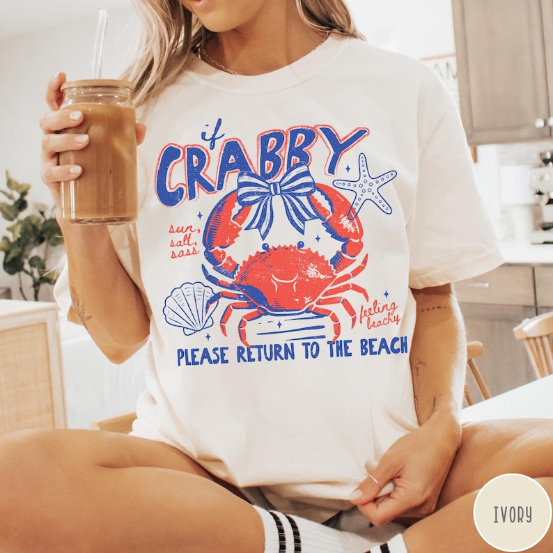 Camiseta Comfort Colors® "If Crabby Please Return To The Beach", Camiseta retrô com estampa litorânea, Camiseta divertida para praia, Camiseta com estampa de verão, Presente para amantes da praia Ivory