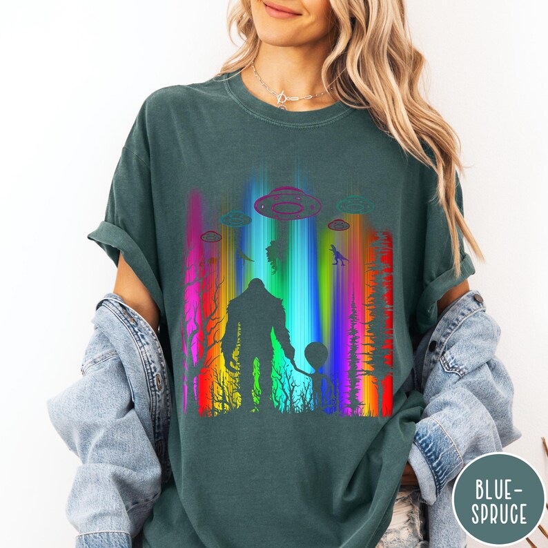 Bigfoot and Alien Shirt, Funny Vintage Retro Graphic UFO Cow Tshirt ...