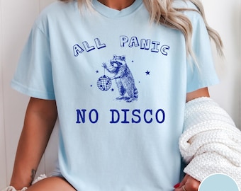 Femme All Panic No Disco Funny Raccoon Meme Bootleg Graphic Années 90 T- Shirt Avec Col En V