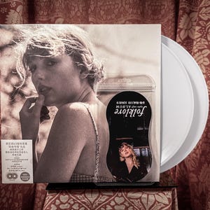 『フォークロア: ロング・ポンド・スタジオ・セッションズ』Disney+ポスター Taylor Swift - folklore: the long pond studio sessions [Poster]