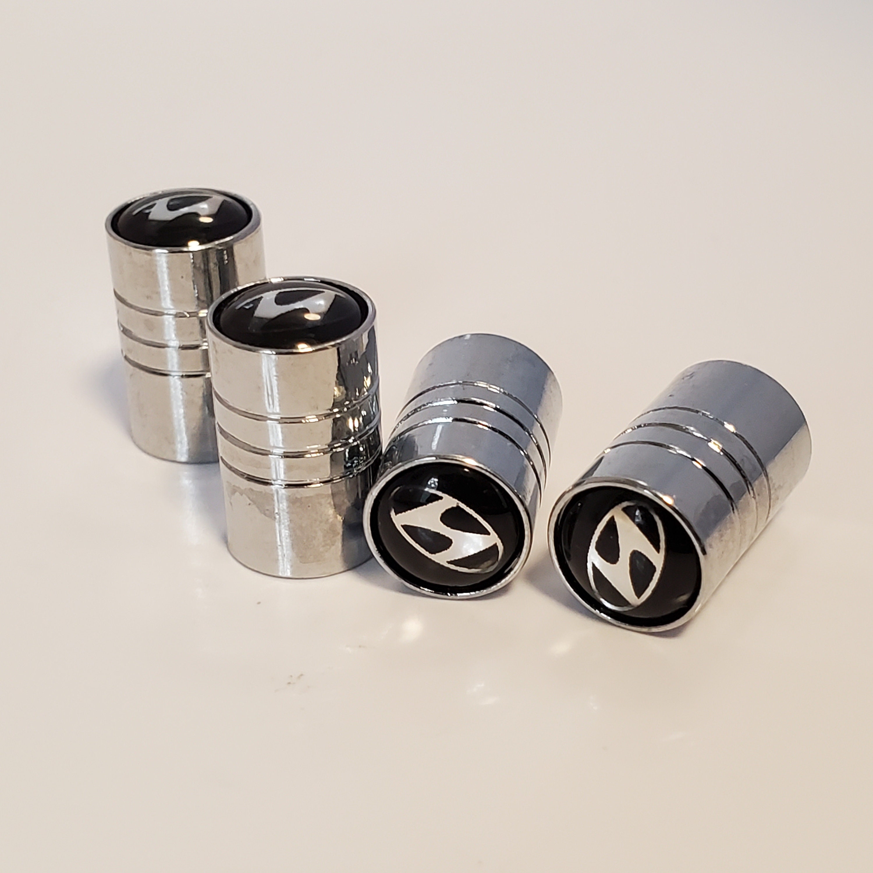Car Tire Stem Caps Hyundai Silver Metallic Chrome Valve Stem Caps