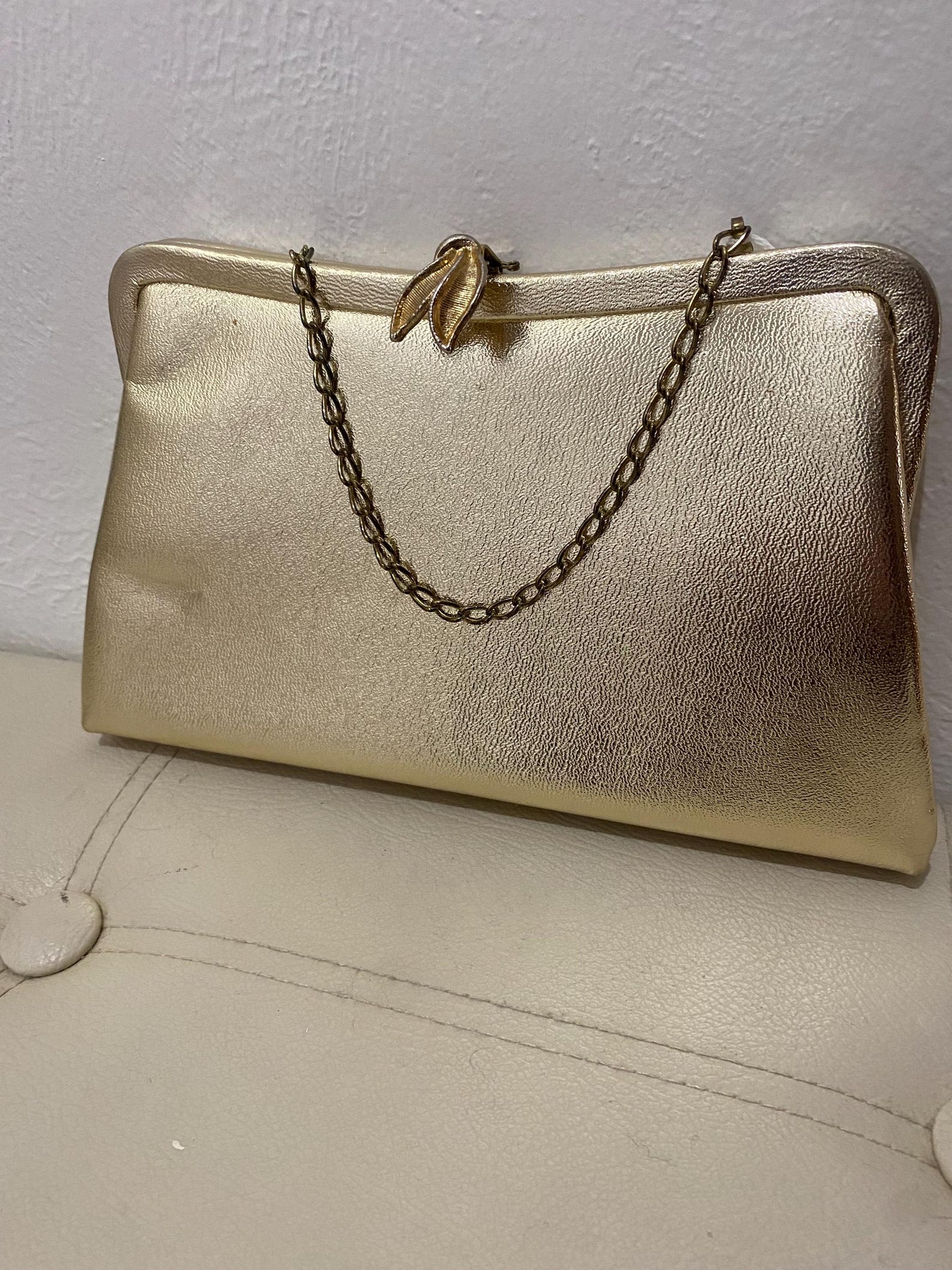 Vintage 1950’s Trapezoid Convertable Gold Purse With Ornate Leaf ...
